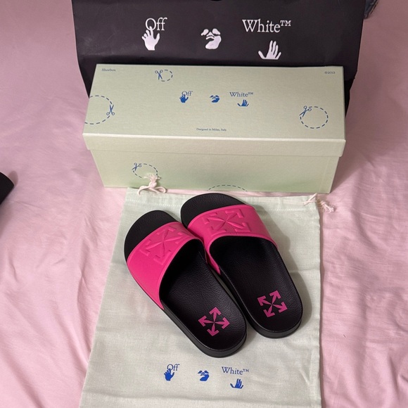 Off-White Pink and Black 100% Authentic Sandals ✨ ✨ - Picture 7 of 7